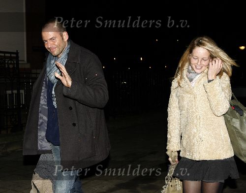 Amsterdam 14 januari 2006
Chantal janzen met haar nieuwe vriend Roel Kyvelos na de opnames van idols
