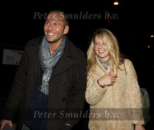Amsterdam 14 januari 2006
Chantal Janzen met haar nieuwe vriend Roel Kyvelos na de opnames van idols