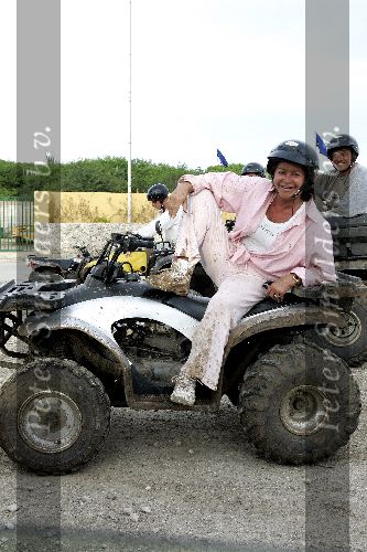 Curacao 5 januari 2006
Christine Kroonenberg en haar vriend Stephan rijden op quad op curacao
