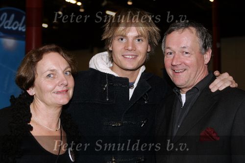 Hilversum, 7 Januari 2006 Studio 22
2e Finaleronde Idols 2006
Christon Idols met zijn ouders