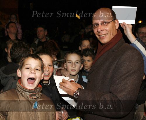 Alphen 19 januari 2006
Huldiging Jelle Klaasen nadat hij de lake side darts heet gewonnen. Co Stompe