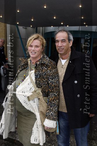 Den Haag 31 december 2005
 Pim Vosmaer en Dominique v Vliet op bezoek in Rode kruis ziekenhuis. Dominique is 8 maanden zwanger van een tweeling.