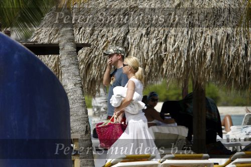Curacao 5 januari 2006
Edwin Evers met zijn vriendin op vakantie op Curacao.