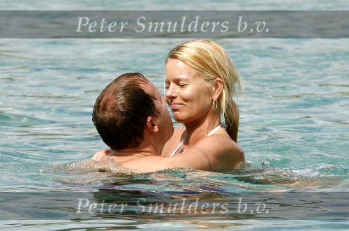Curacao 5 januari 2006
Edwin Evers met zijn vriendin op vakantie op Curacao.