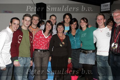 Hilversum, 7 Januari 2006 Studio 22
2e Finaleronde Idols 2006
Ellen Idols met haar vriend, ouders en vrienden