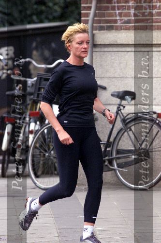 Amsterdam 5 mei 2001
Ellen van Langen hardlopend door amsterdam