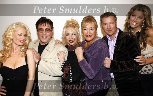 Aalsmeer 12 januari 2006
Perspresentatie Big brother hotel.
Kelly  Monique Sluyter Gert Timmermam Bonnie st Claire Viola Holt en Frank Awick