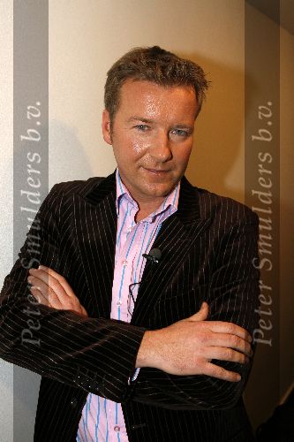 Aalsmeer 12 januari 2006
Perspresentatie Big brother hotel.
Frank Awick
