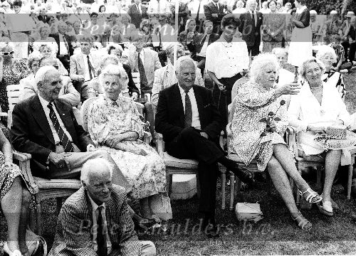 Luyksgestel 14 Mei 1989
Marie Cecile Moerdijk 60 jaar hier op de foto samen met Dhr. Frits Philips en zijn vrouw.