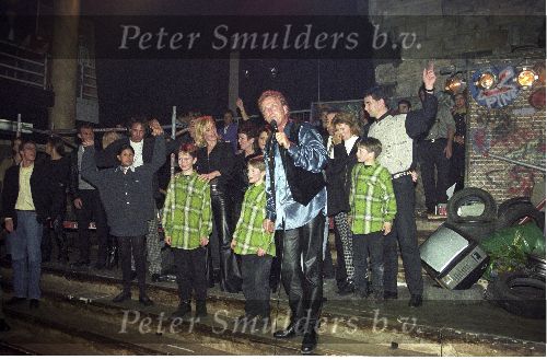 Zundert,12 Januari 1997 Nieuwjaarsfeest Free Record.
Officieel de eerste ontmoeting tussen Marco Borsato en Leontine Ruiters, inmiddels Leontine Borsato 
Verder op de foto Gordon tijdens een optreden n links van hem Marco borsato en weer links van hem een Leontine Borsato