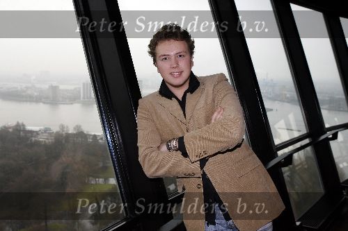 Rotterdam 12 januari 2006
Perspresentatie Musicals in Ahoy in de euromast.
Jamai