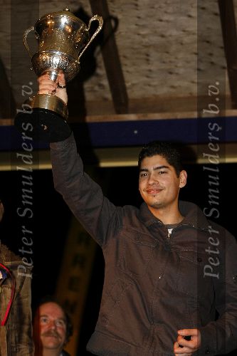 Alphen 19 januari 2006
Huldiging Jelle Klaasen nadat hij de lake side darts heet gewonnen.