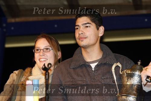 Alphen 19 januari 2006
Huldiging Jelle Klaasen nadat hij de lake side darts heet gewonnen.  Jelle met zijn vriendin