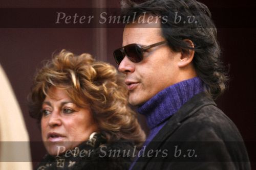 Amsterdam 14 januari 2006
Christine Kroonenberg en Leco v zadelhoff tijdens sale op pc hooftstraat
