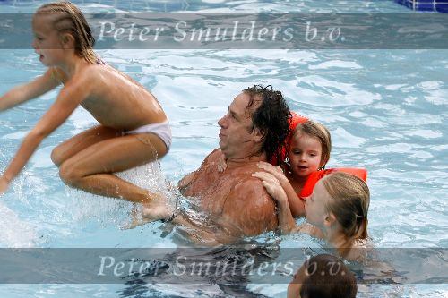 Curacao 6 januari 2006
Marco Borsato met Leontien Jada Senna en Luca op vakantie op curacao.