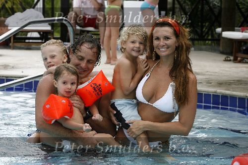 Curacao 6 januari 2006
Marco Borsato met Leontien Jada Senna en Luca op vakantie op curacao.