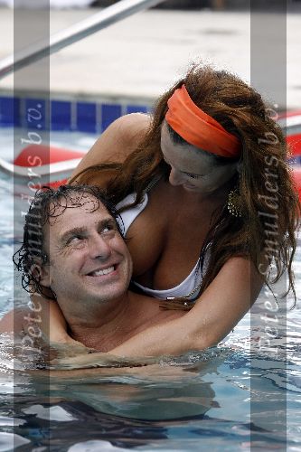 Curacao 6 januari 2006
Marco Borsato met Leontien Jada Senna en Luca op vakantie op curacao.