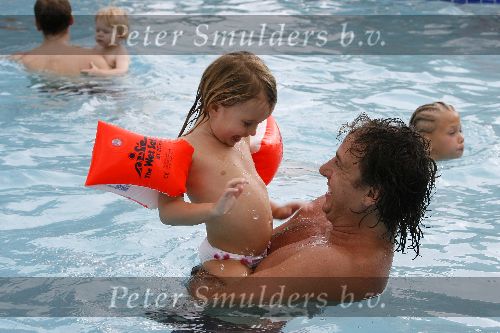 Curacao 6 januari 2006
Marco Borsato met Leontien Jada Senna en Luca op vakantie op curacao.