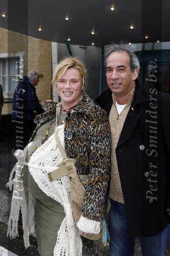 Den Haag 31 december 2005
 Pim Vosmaer en Dominique v Vliet op bezoek in Rode kruis ziekenhuis. Dominique is 8 maanden zwanger van een tweeling.