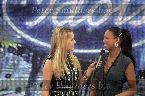 Hilversum, 7 Januari 2006 Studio 22
2e Finaleronde Idols 2006
Raffaela Idols met Chantal Janzen