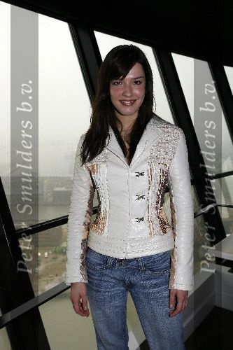 Rotterdam 12 januari 2006
Perspresentatie Musicals in Ahoy in de euromast.
Renee v Wegberg