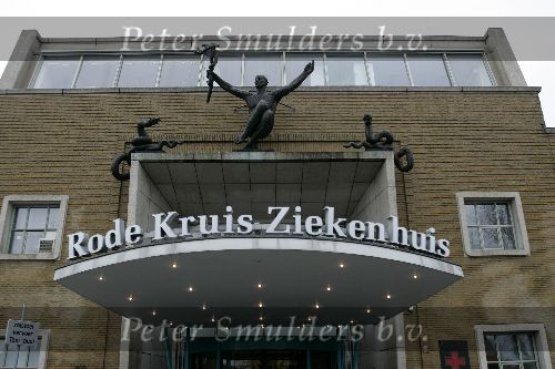 Den Haag 31 december 2005
Koningin Beatrix geopereerd aan haar knie in Rode kruis ziekenhuis.