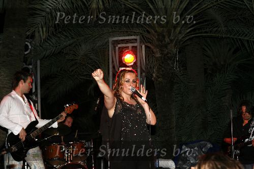 Curacao 6 januari 2006
Trijntje Oosterhuis optreden bij Mambo beach