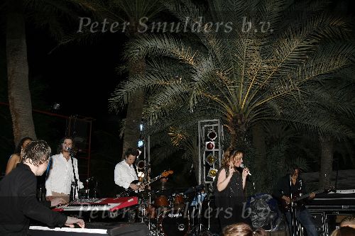 Curacao 6 januari 2006
Trijntje Oosterhuis optreden bij Mambo beach