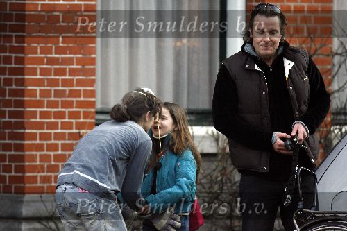 Amsterdam 14 januari 2006
Daphne Bunskoek is haar huis aan het verbouwen.
Wessel v Diepen en India komen op bezoek.