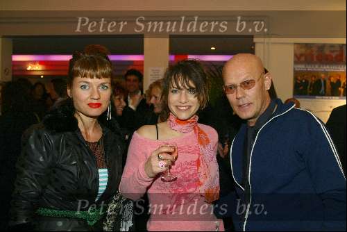 Amsterdam 14 januari 2003
Premiere van eten met vrienden 
ellen ten damme met koos v Dijk