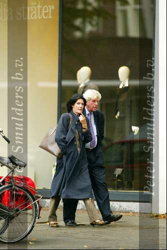Amsterdam 5 oktober 2002
 Wim Duisenberg en Gretta Duisenberg