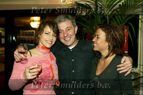 Amsterdam 14 januari 2003
Premiere van eten met vrienden 
Huub Stapel Ellen ten Damme en Katja Schuurman