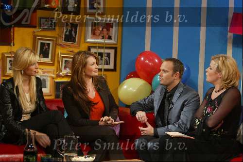 Weesp 12 januari 2003
100e aflevering van A life and cooking 
Irene Moors, Carlo Boszhard  Estelle Cruyff Leontine Borsato