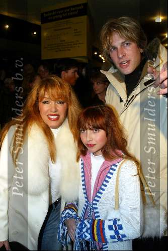 Amsterdam 13 januari 2003
Premiere 8 Miles 
Patricia Paay Adam Curry en dochter