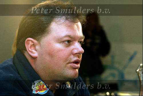 Schiphol 13 januari 2003
Raymond v Barneveld  op schiphol na het  winnen  van 3e Embassy
