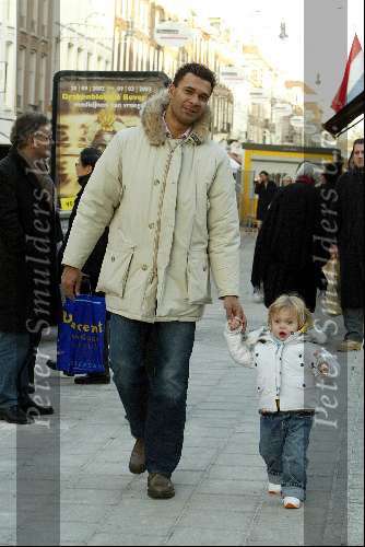 Amsterdam 11 januari 2002
Ruud Gullit en  Maxime Gullit
