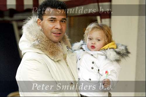 Amsterdam 11 januari 2002
Ruud Gullit en  Maxime Gullit