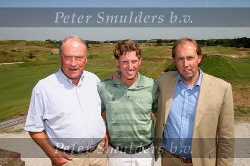 Zandvoort, 18 Juli 2006
KLM Dutch Open 2006 Persconferentie op de Kennemer Golfclub
Maarten Lafeber met toernooidirecteur Daan Slooter en Robbie v Erven Dorens