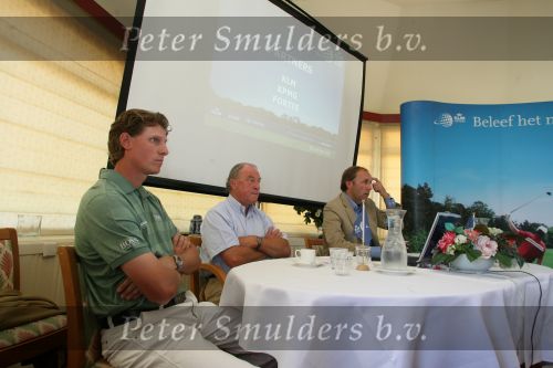 Zandvoort, 18 Juli 2006
KLM Dutch Open 2006 Persconferentie op de Kennemer Golfclub
Maarten Lafeber, een van de deelnemers tijdens de perspresentatie samen met Daan Slooter en Robbie v Erven Dorens