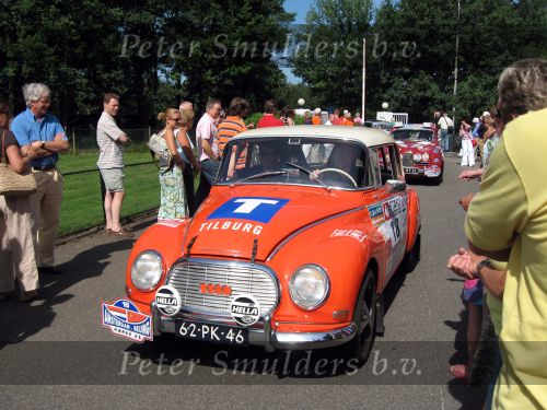 Oisterwijk, 15 Juli 2006
Eerste dag Classic Car Rally Amsterdam-Beijing
1e stop om afscheid te nemen van familie en vriendin bij Rosep
Paul Vermee en Kees Tromp met hun DKW 1000 S uit 1962