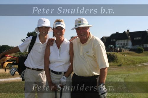 Zandvoort, 18 Juli 2006
KLM Dutch Open 2006 Persconferentie
Robbie v Erven Dorens speelt na afloop een rondje golf op de Kennemer Golfclub met Junior Smulders en Ingeborg Smulders