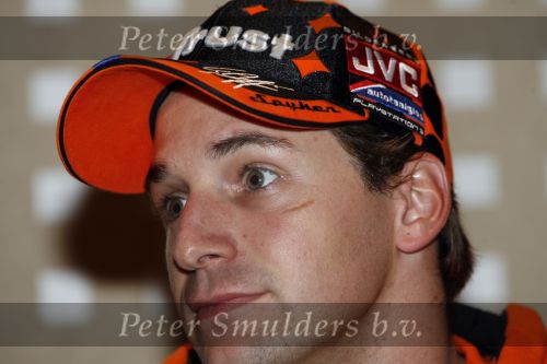 Amsterdam 10 juli 2007
Persconferentie van Christijan Albers in hotel de kersetuin nadat hij door het spyker team ontslagen is . Nick Kouwenhoven zit de pesconferentie voor.