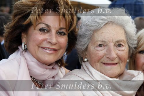 Scheveningen 1 juli 2007
Optreden van il divo bij het kurhaus georganiseerd door het holland casino.  
Christine Kroonenberg met moeder