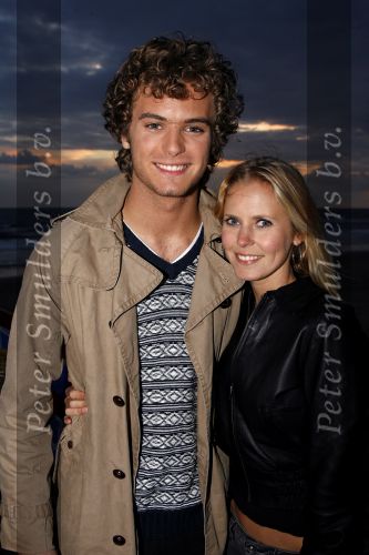 Bergen aan Zee 4 juli 2007
Tros zomerfeesten in bergen aan zee. Jim Bakkum met zijn vriendin  Bettina Holwerda