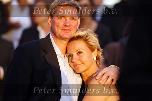 Scheveningen 1 juli 2007
Mariska v Kolck verliefd en kussend met haar man Knut.