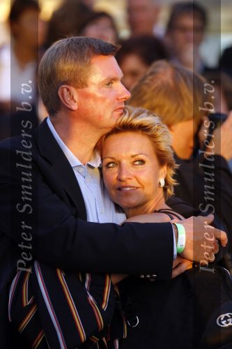 Scheveningen 1 juli 2007
Mariska v Kolck verliefd en kussend met haar man Knut.