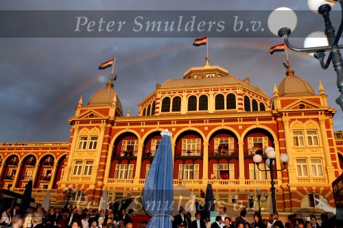 Scheveningen 1 juli 2007
Optreden van il divo bij het kurhaus georganiseerd door het holland casino.  
regenboog
Peter Smulders bv