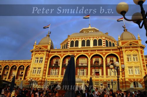 Scheveningen 1 juli 2007
Optreden van il divo bij het kurhaus georganiseerd door het holland casino.  
regenboog
Peter Smulders bv