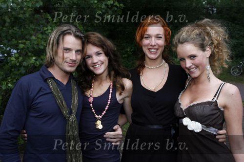 Bloemendaal 10 juli 2007
Premiere Harry Potter in openlucht theater.
Aanwezig heel veel acteurs van ONM en GTST. Robin Zijlstra Marly v d Velde Rixt Leddy en Liza Sips