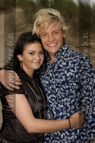 Bergen aan Zee 4 juli 2007
Roxeanne Hazes bij Tros zomerfeesten met Rachel Thomas Berge en Gerard Joling.